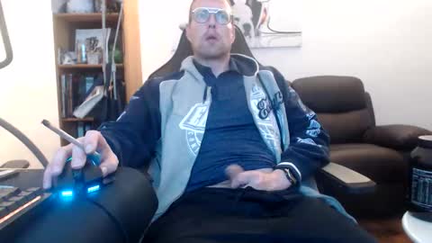 Snapshot of nursefan chatting on 9, 10, 2025 nursefan online show from 9, 10, 2025