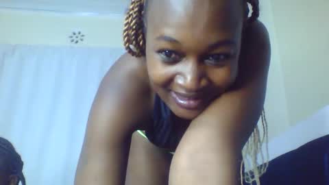 Snapshot of nutgal_ chatting on 4, 4, 2026 nutgal online show from 4, 4, 2026