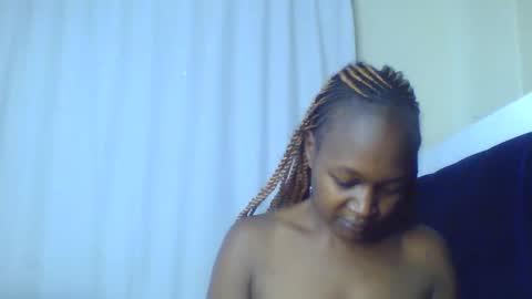 Snapshot of nutgal_ chatting on 6, 4, 2026 nutgal online show from 6, 4, 2026