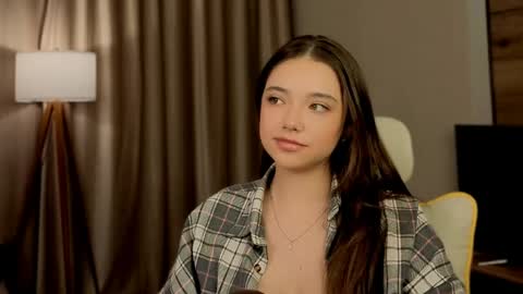 Snapshot of nutshellz chatting on 5, 6, 2026 Rachel online show from 5, 6, 2026