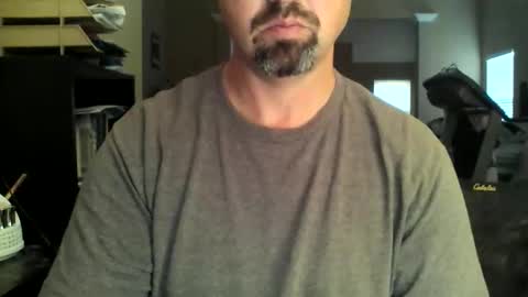 nvrenuff1979 online show from 17, 11, 2025