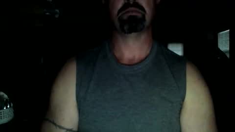 nvrenuff1979 online show from 26, 11, 2025