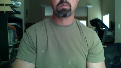 nvrenuff1979 online show from 25, 3, 2026