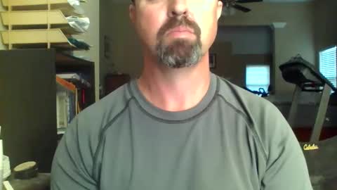 nvrenuff1979 online show from 17, 4, 2026