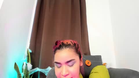 Nia online show from 2, 10, 2025