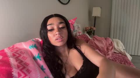 nylasinns online show from 30, 4, 2026