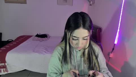 Snapshot of nymph_frida chatting on 4, 12, 2024 Frida online show from 4, 12, 2024