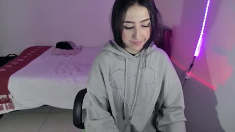 Snapshot of nymph_frida chatting on 4, 12, 2024 Frida online show from 4, 12, 2024