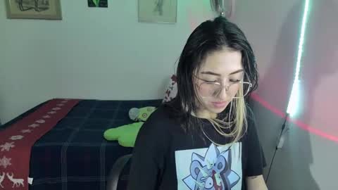 Snapshot of nymph_frida chatting on 26, 12, 2024 Frida online show from 26, 12, 2024