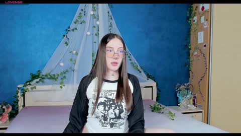 Snapshot of nymphalean chatting on 28, 1, 2025 Kat online show from 28, 1, 2025