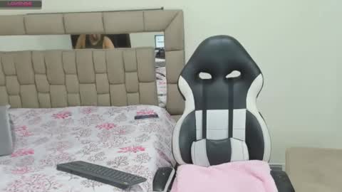 nyomi browm online show from 20, 2, 2025