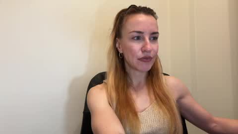 Snapshot of nyxelia_ chatting on 23, 4, 2026 Anastasia online show from 23, 4, 2026