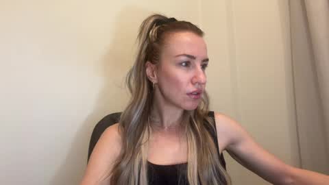 Snapshot of nyxelia_ chatting on 12, 5, 2026 Anastasia online show from 12, 5, 2026