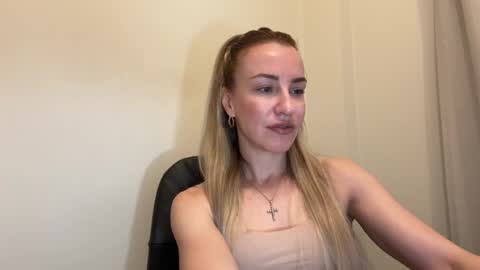 Snapshot of nyxelia_ chatting on 18, 5, 2026 Anastasia online show from 18, 5, 2026