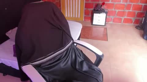 Scarlett online show from 4, 3, 2026