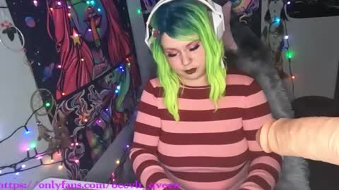 occvlt qveen online show from 6, 2, 2025