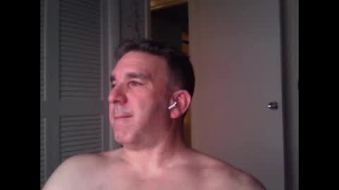 Snapshot of oceanmanx chatting on 22, 4, 2026 Ocean online show from 22, 4, 2026
