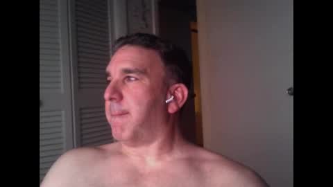 Snapshot of oceanmanx chatting on 4, 5, 2026 Ocean online show from 4, 5, 2026