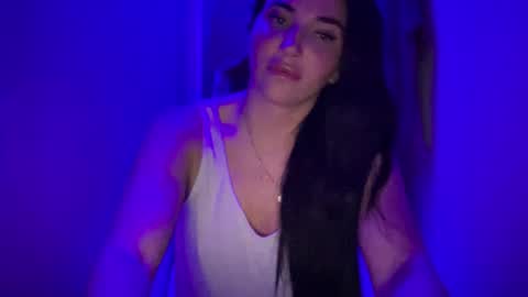 Snapshot of oceanxalara22_xo chatting on 4, 10, 2025 A L A R A  online show from 4, 10, 2025