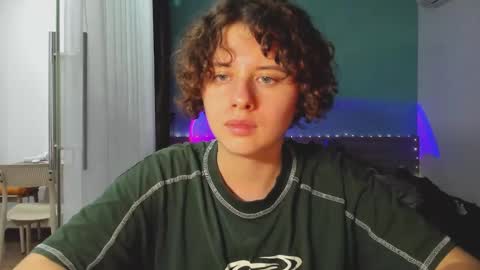 Evie online show from 17, 1, 2025