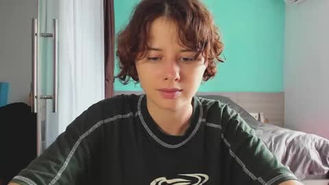 Evie online show from 5, 2, 2025