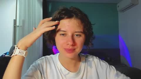 Evie online show from 7, 2, 2025