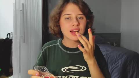 Evie online show from 8, 3, 2025