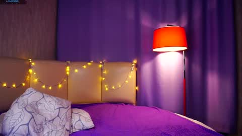 Lucy night Alice and Gven day online show from 1, 2, 2025