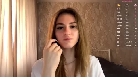 Mia online show from 2, 10, 2025