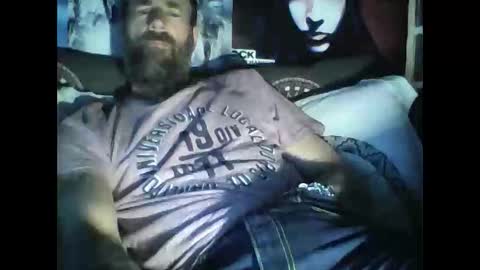 Snapshot of oedipe666 chatting on 4, 6, 2026 oedipe666cam online show from 4, 6, 2026