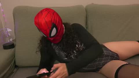 Offelie online show from 5, 11, 2025