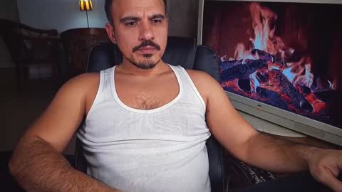 Snapshot of officeman7 chatting on 27, 12, 2024 officeman7 online show from 27, 12, 2024