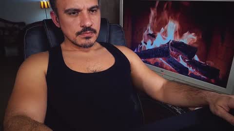 Snapshot of officeman7 chatting on 10, 1, 2025 officeman7 online show from 10, 1, 2025