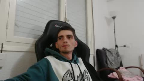 Snapshot of ofsolovicio chatting on 3, 11, 2025 ofsolovicio online show from 3, 11, 2025