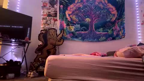 Snapshot of ogtripmushem chatting on 24, 10, 2025 ogtripmushem online show from 24, 10, 2025