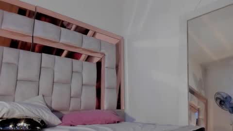 Holly  online show from 19, 3, 2026