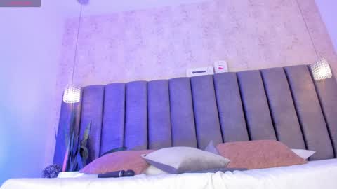 Holly online show from 1, 2, 2025