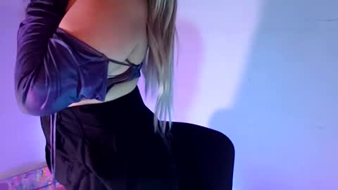 Oh xxxLt4 online show from 1, 2, 2025