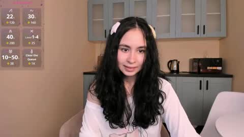 Snapshot of ohminnie chatting on 24, 5, 2026 Maria online show from 24, 5, 2026