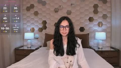 Snapshot of ohminnie chatting on 10, 6, 2026 Maria online show from 10, 6, 2026