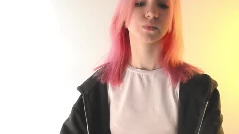 Emi and Ohpi online show from 23, 4, 2026