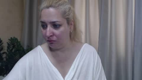 Snapshot of ohsweetiren chatting on 19, 6, 2026 Iren online show from 19, 6, 2026