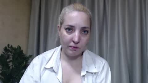 Snapshot of ohsweetmari chatting on 3, 6, 2026 Mari online show from 3, 6, 2026
