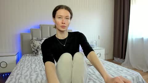 Snapshot of oksanafedorova chatting on 9, 2, 2025 Welcome to my fans page online show from 9, 2, 2025