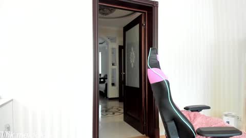 Snapshot of oksanafedorova chatting on 18, 9, 2025 Welcome to my fans page online show from 18, 9, 2025