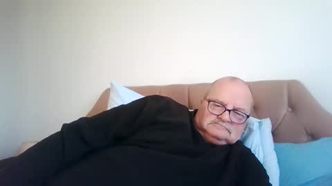 Snapshot of old_fkr chatting on 21, 12, 2024 old_fkr online show from 21, 12, 2024