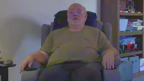 old_guy111 online show from 17, 5, 2026