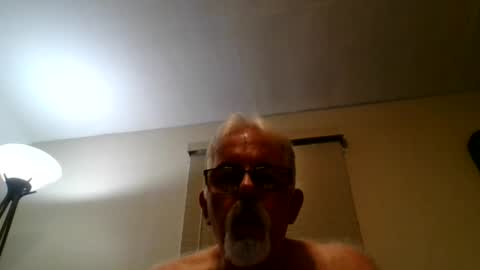 Snapshot of oldmiguy chatting on 7, 3, 2026 OldMIGUY online show from 7, 3, 2026