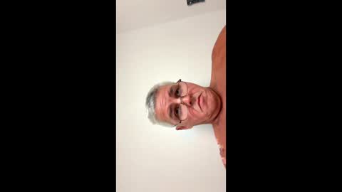 Snapshot of oldrm chatting on 15, 9, 2025 OldrM online show from 15, 9, 2025