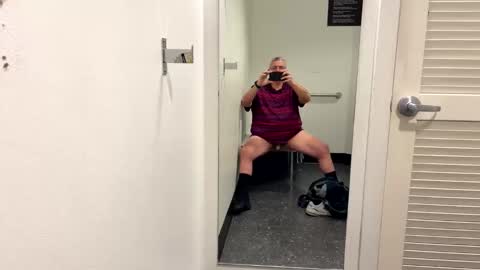 Snapshot of oldrm chatting on 11, 2, 2026 OldrM online show from 11, 2, 2026